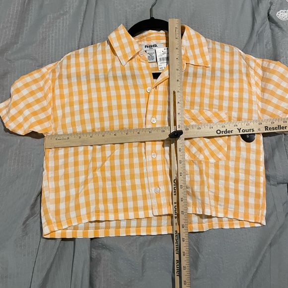 💗GET 20% OFF💗 NWT Tilly’s RSQ Womens Gingham Camp Cropped Shirt - Picture 6 of 6